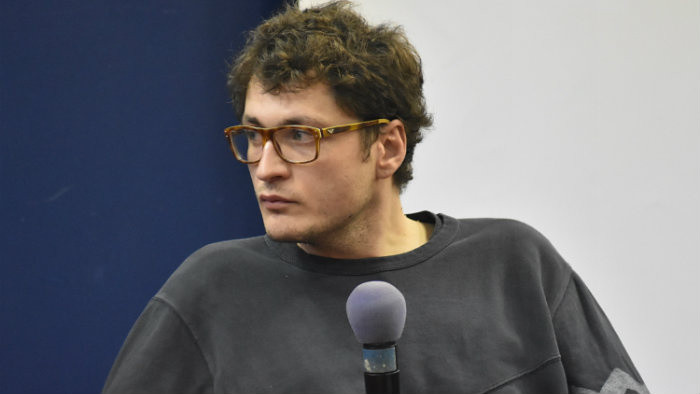 Ne-miesta tichého pozorovateľa Roberta Tapperta