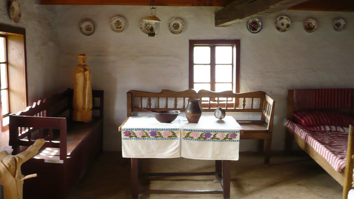 12_tradicna_ludova_izba.jpg