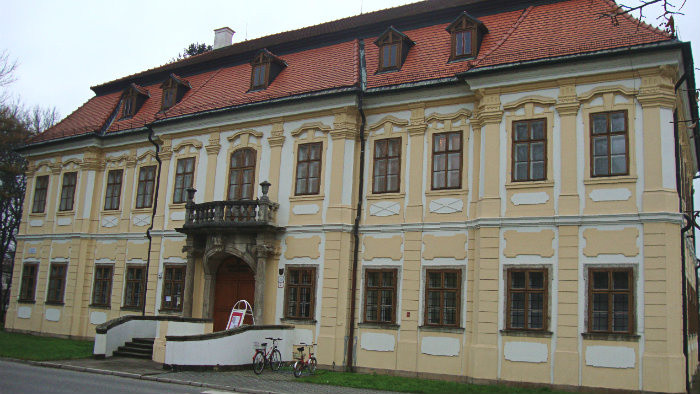 O nás – Záhorská galéria J. Mudrocha v Senici 