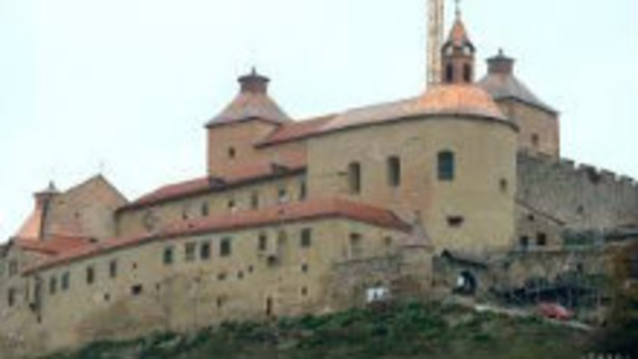 Krásna Hôrka – obnova hradu