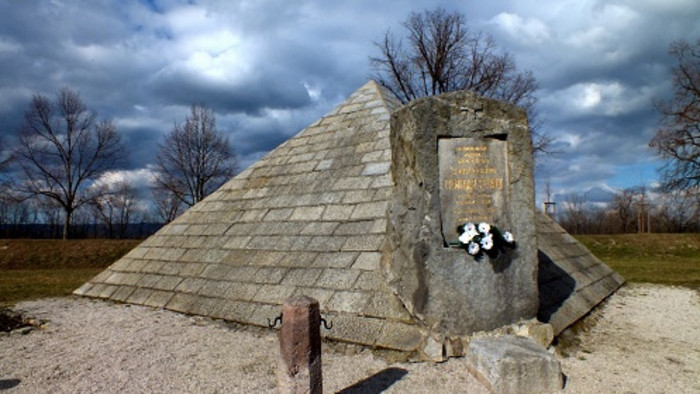 Monumento a Milan Rastislav Štefánik en Ivanka pri Dunaji 
