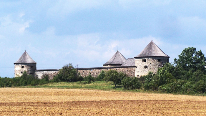 Kláštor Bzovík