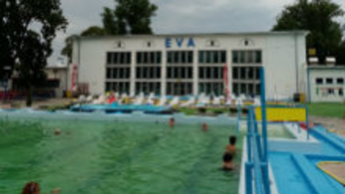 V odraze vody: Kúpanie v Piešťanoch 