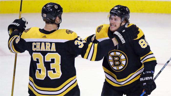 Zdeno Chára played his 1,400th NHL game