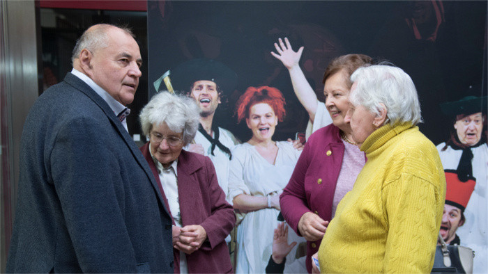 Nur 30 Prozent der Unternehmen beschäftigen Senioren