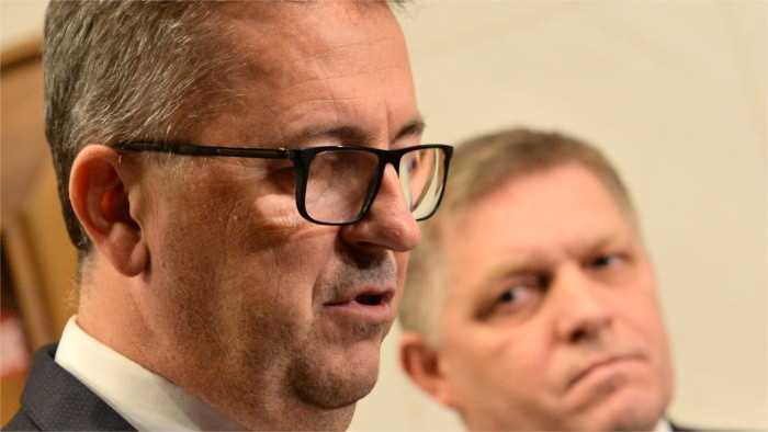 El vicepresidente del Parlamento Martin Glváč permanece en su cargo