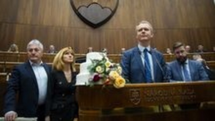 K veci: NR sa už druhý deň nepodarilo spustiť rokovanie