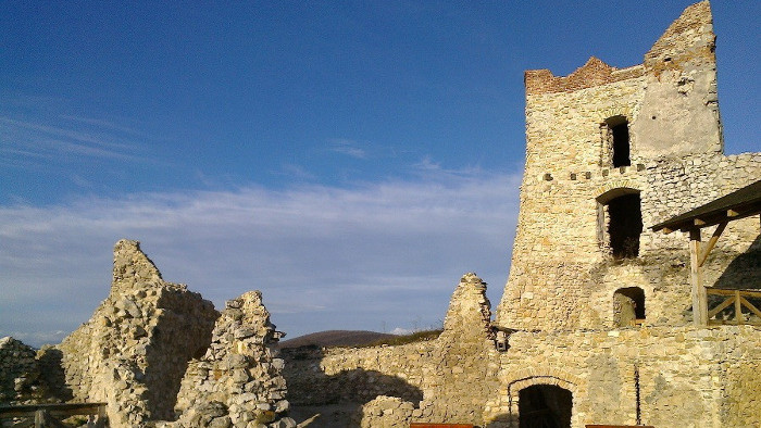 hrad-cachtice.jpg