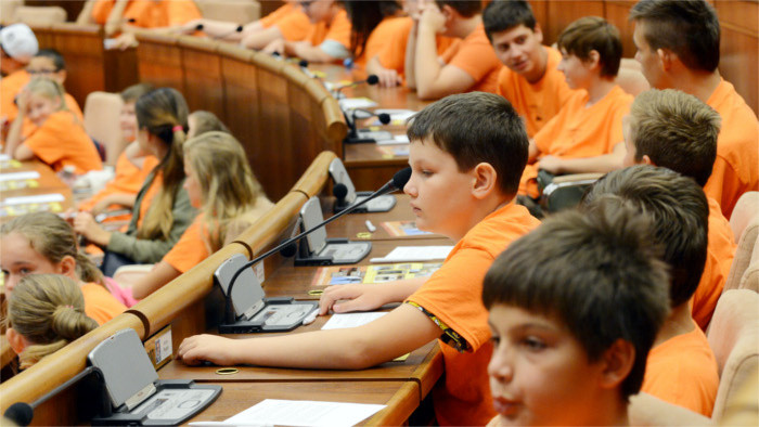 'Child MPs' grill ministers in Parliament