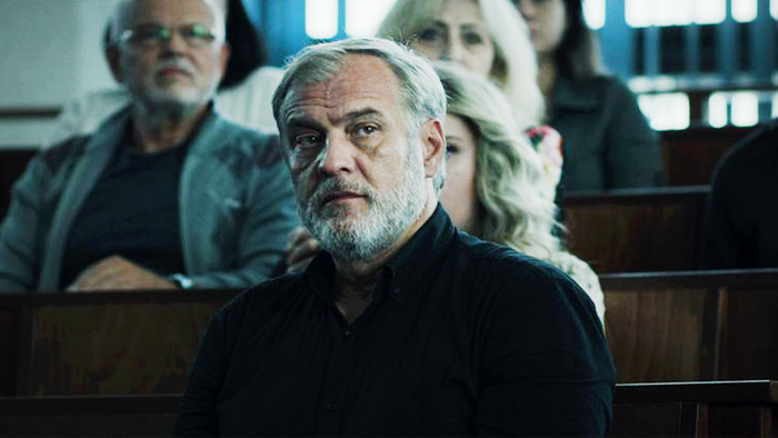 Filmová recenzia: Ostrým nožom