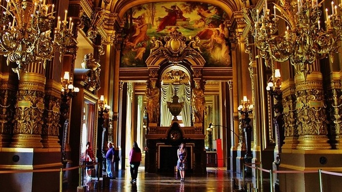 Opera Manon