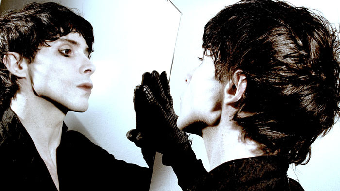 Najlepšia sobotná hudba: IAMX, Freak Power aj Maok