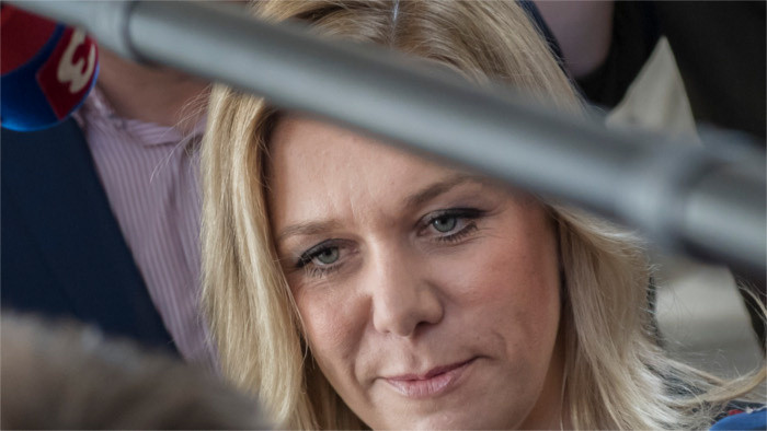 El jefe de Estado y la oposición critican la nominación de Denisa Saková para el cargo de ministra de Interior