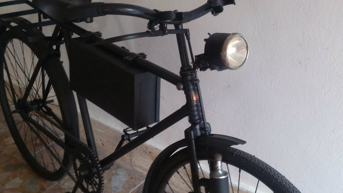 vojenský bicykel.jpg