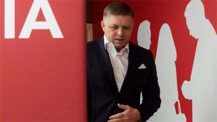 Р.Фицо признал поражение на выборах 