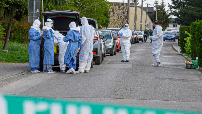 48 people test positive for COVID-19 at retirement home 