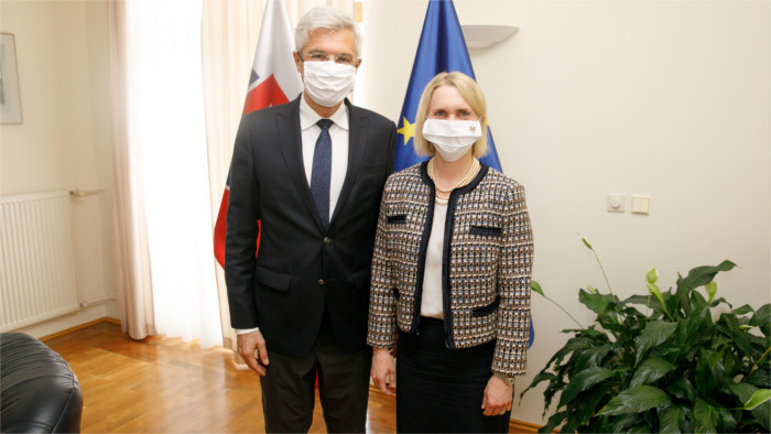 Глава МИДа И. Корчок принял посла США в Братиславе Б. Бринк