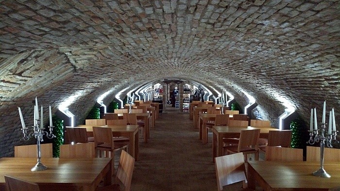 06_vino Kay Zeisberg.jpg