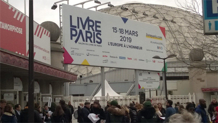 LIVRE PARIS Vous etes invites_Zuzana Borovská.jpg