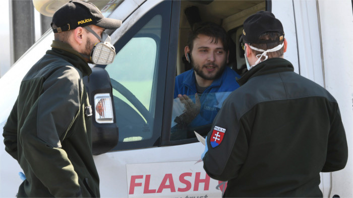 Eslovacos que viven al otro lado de la frontera, pero trabajan en Eslovaquia aún no deberán someterse al test de coronavirus