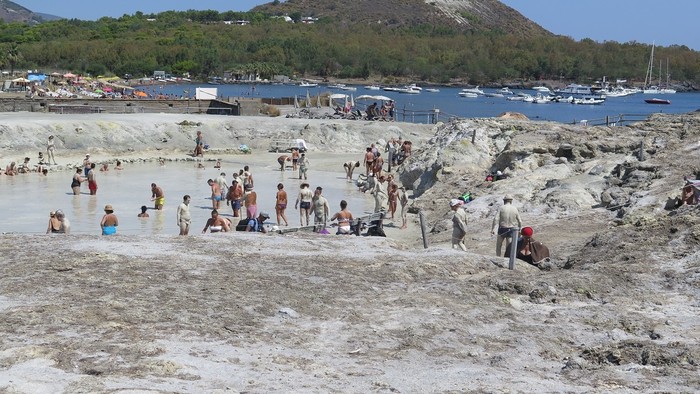 IMG_8456 Vulcano redu.jpg