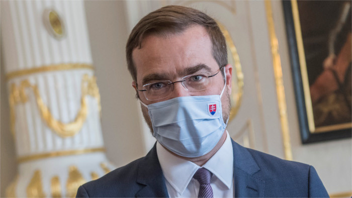 Informe de INEKO valora primeros 100 días del ministro de Salud de Eslovaquia 
