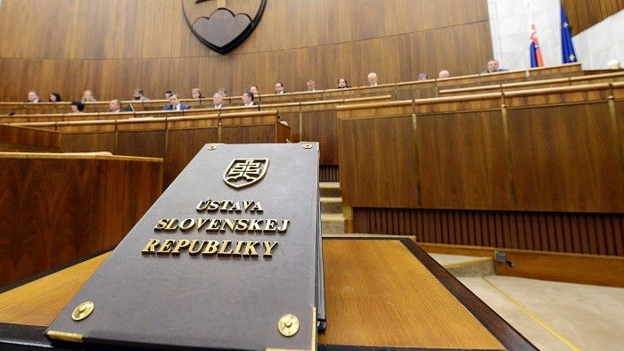 RTVS pri príležitosti 25. výročia prijatia ústavy SR odvysiela špeciálny program