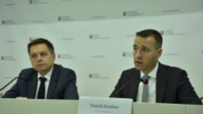 K veci: Oddlžovanie nemocníc