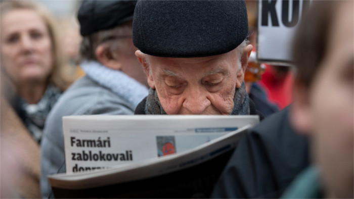 La coalition défend le droit de réponse des politiciens, l'opposition s'y oppose 