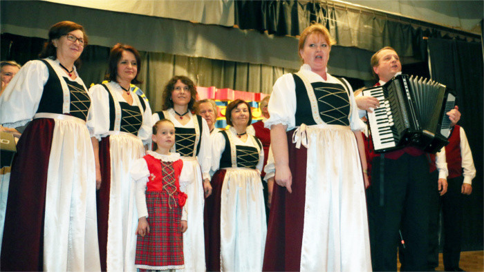 Neuer Dokumentarfilm über karpatendeutsche Mundarten