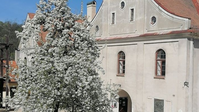 SNM Modrý Kameň je od 12. 5. otvorené, virtuálne prehliadky však pokračujú