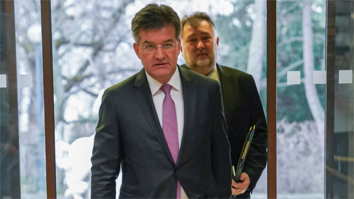 Miroslav Lajčák s’entretiendra  avec la nouvelle ministre autrichienne Karoline Edtstadler