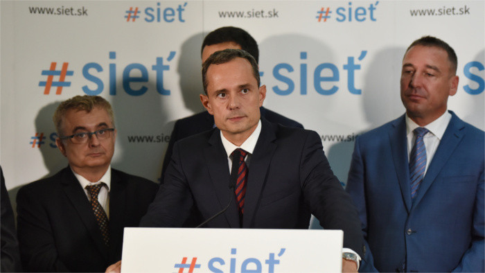 Roman Brecely es elegido como nuevo presidente del partido Sieť