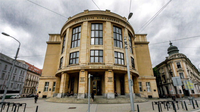 Universidad de Comenius cumple 100 años de fundada 