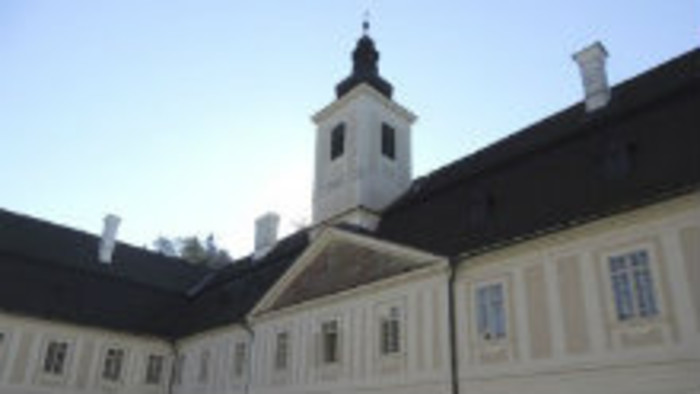 Opravy v parku kaštieľa vo Svätom Antone