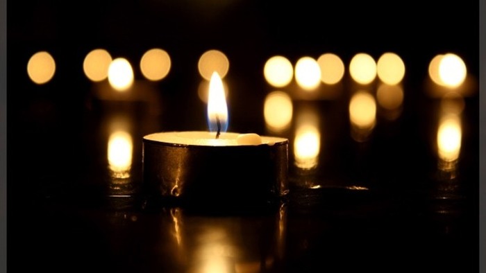 Mnohé vojnové hroby zarastajú