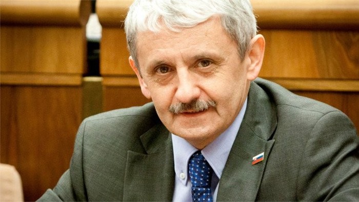 K veci: Odchod Dzurindu a Mikloša z SDKÚ DS...