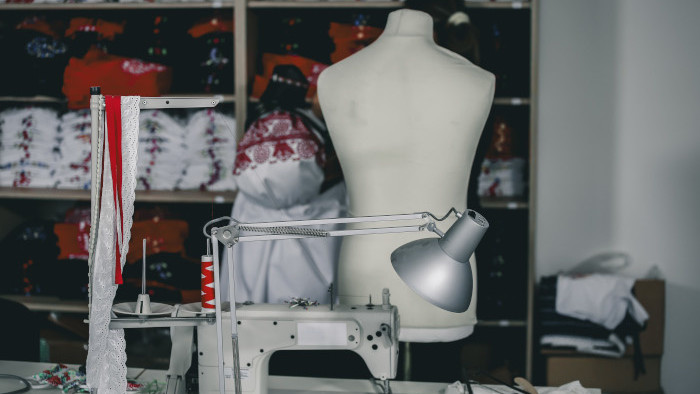 z krajčírskej dielne, foto Šimon Hudák.jpg