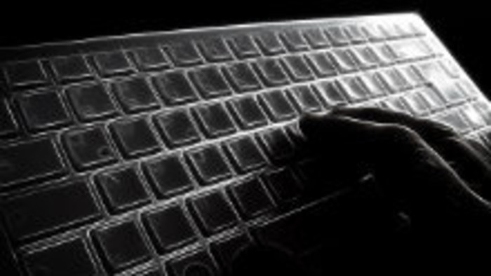 Polícia pre extrémistov sleduje internet