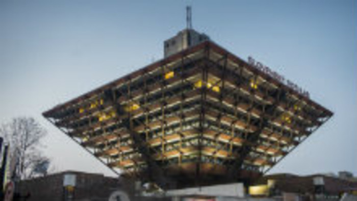 Štefan Bekeš: Prečo pyramída