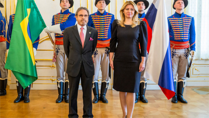 El secretario del estado de la cartera de Exteriores recibe al nuevo embajador de Brasil