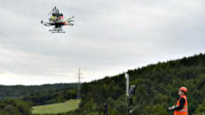 Využívanie dronov na zachraňovanie ľudí