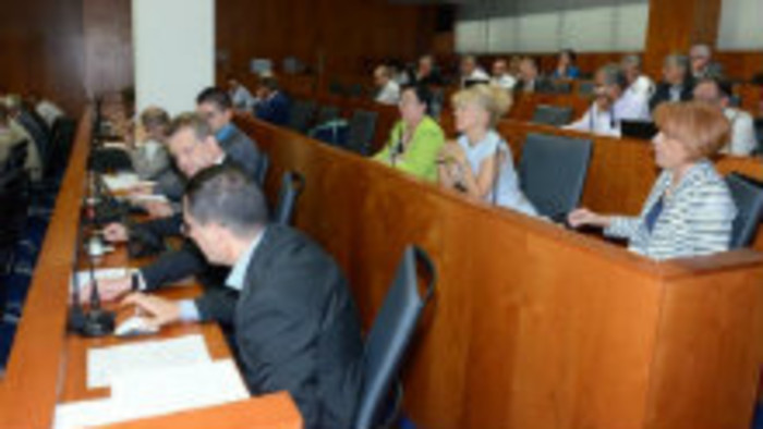 K veci: Budúcnosť samospráv a volebné prieskumy