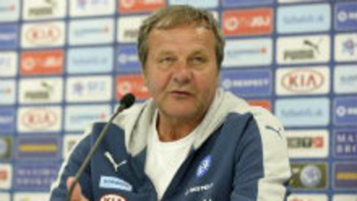 Slovenskí futbaloví reprezentanti si včera dali randevú v Senci 