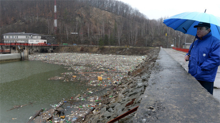 La defensora del pueblo pide dedicar urgentemente atención a las cargas medioambientales
