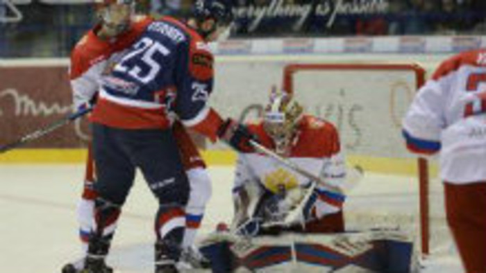 Naši hokejisti s Rusmi prehrali 0:6