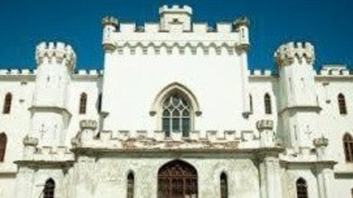 Rekonštrukcia kaštieľa Rusovce
