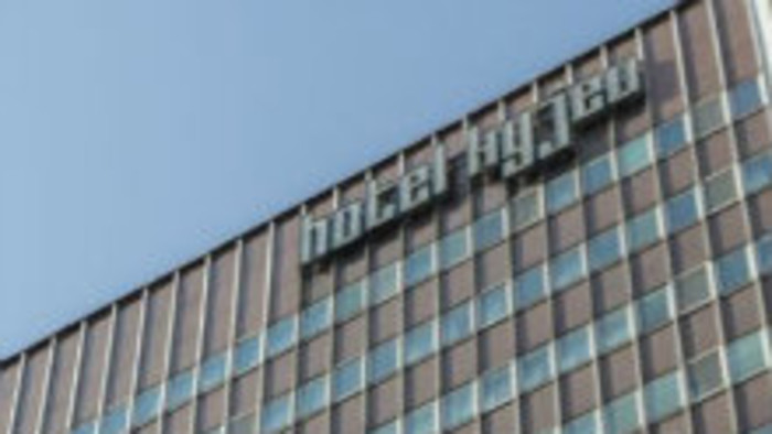 Prehliadka chátrajúceho hotela Kyjev