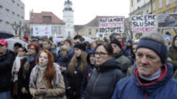 K veci: Protesty a predčasné voľby