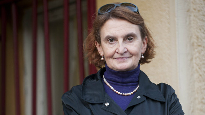 Eva Holubová